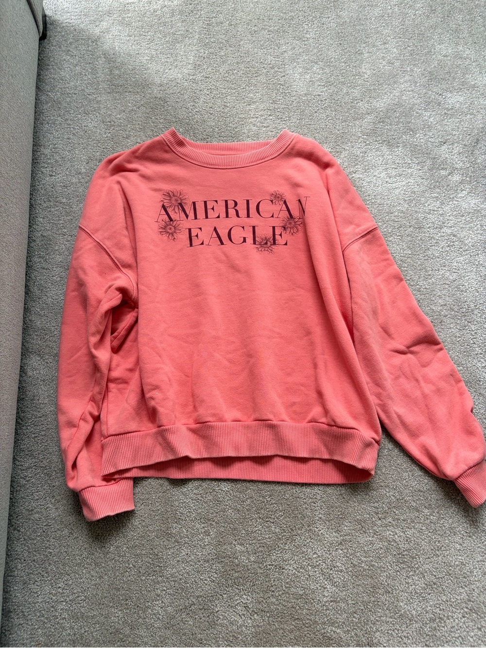 American Eagle Outfitters Coral Crewneck Sweatshirt with Floral Logo